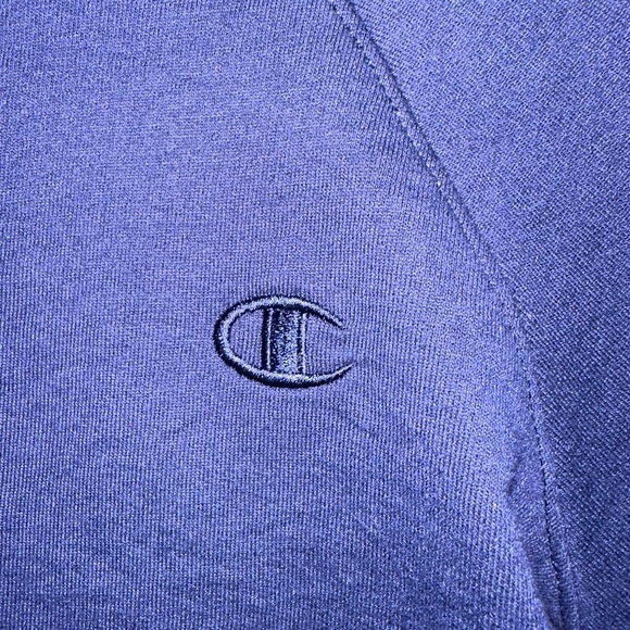 Champion Crewneck in Deep Blue Small (retro, cozy, athletic) - Picture 5 of 5